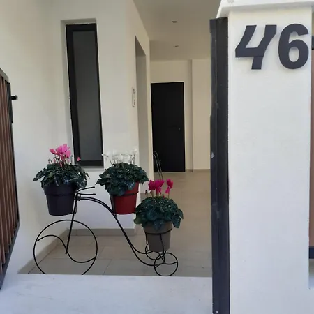 Apartament Under The Rocks 3 *